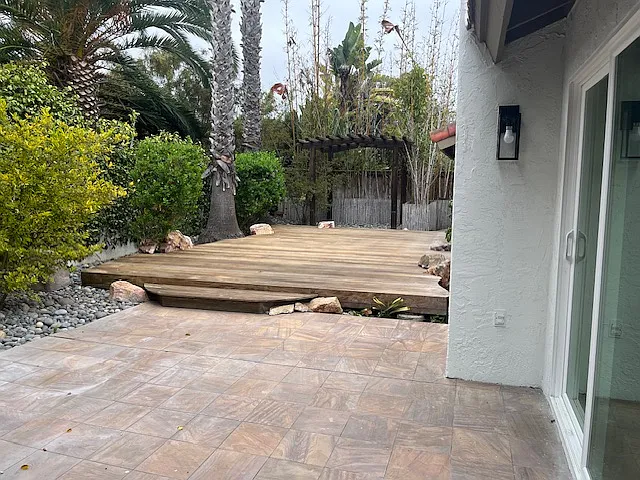 630 Poinsettia Park N — Photo 33