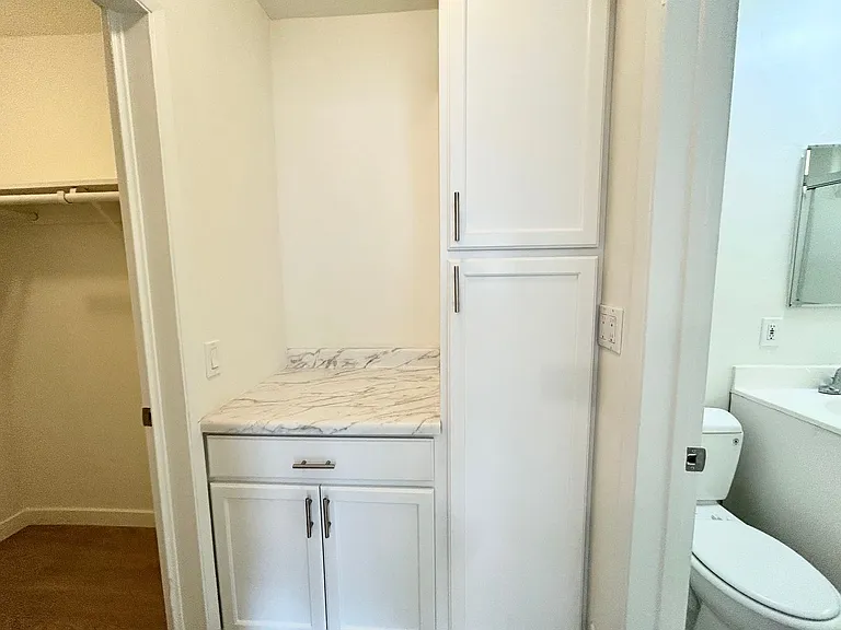 2504 Pacific Ave — Photo 6