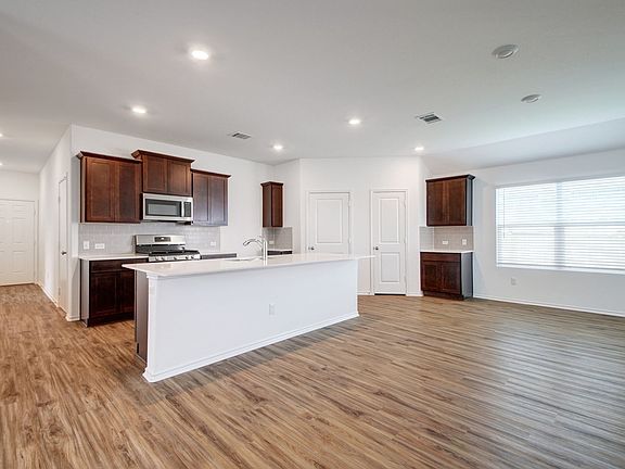 4th image of 3208 Ancira Pl