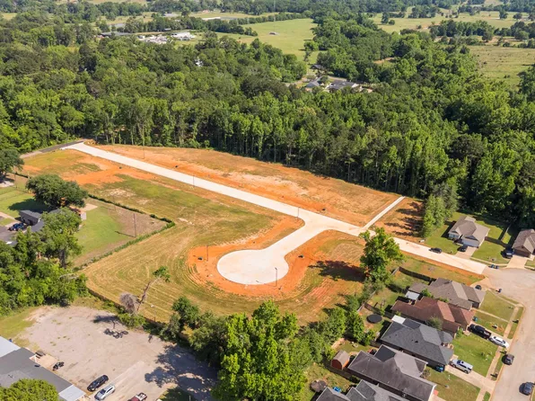 601 E Mary Ln, Troup, TX 75789