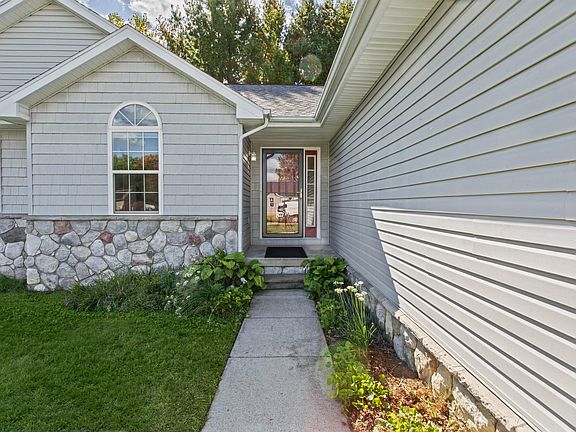 2nd image of 6460 Whisper Ridge Ct