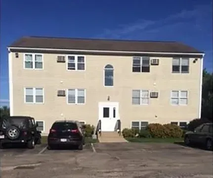 2 bed, 815 sqft, $2,000 — Photo 2