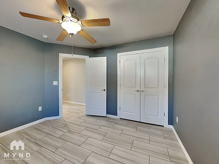 480 Holly St — Photo 17