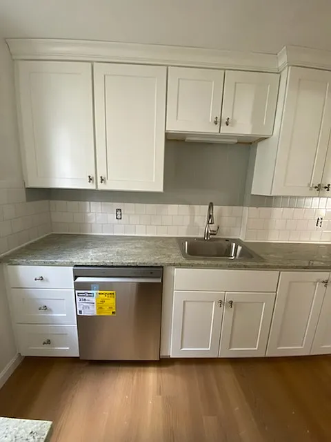 2 bed, 1000 sqft, $2,800 — Photo 2