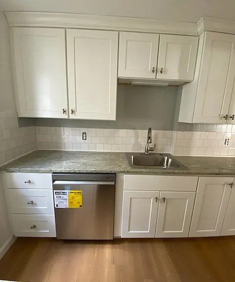 23 Saunders St — Photo 2