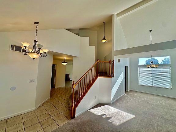 4th image of 727 Capricorn Cir
