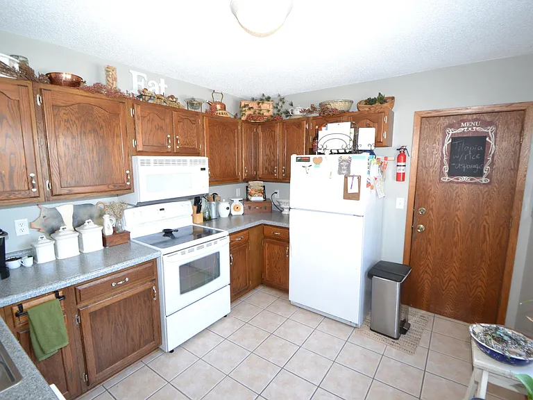 Kitchen and entry!