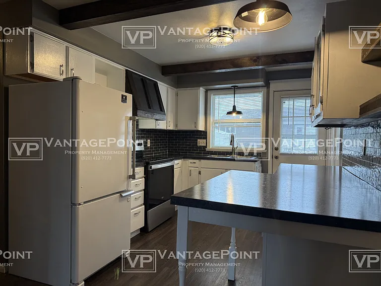 826 N Hawthorne Dr — Photo 13