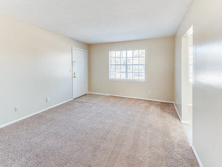 Fountain Square Apartment Homes — Photo 31