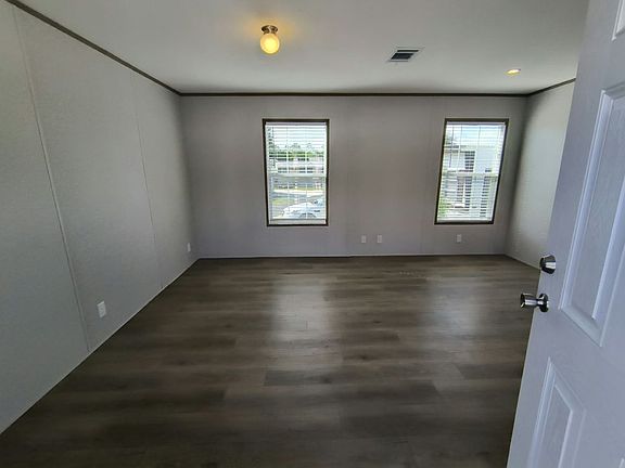 5th image of 21 Rose Ln #Ro