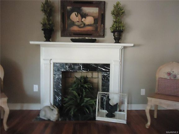 4th image of 3345 Dartmouth Cir