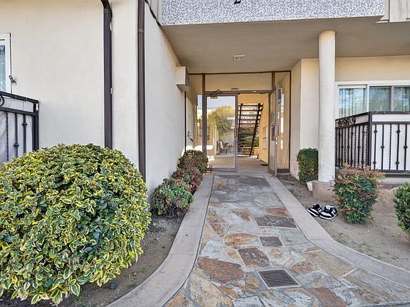 4th image of 232 N Verdugo Rd APT 2