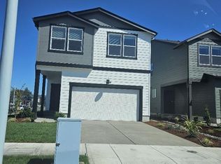 418 Greencrest 180 St NE, Salem, OR 97301