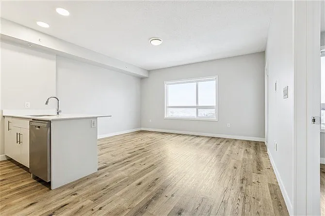 1673 Huron Rd — Photo 58
