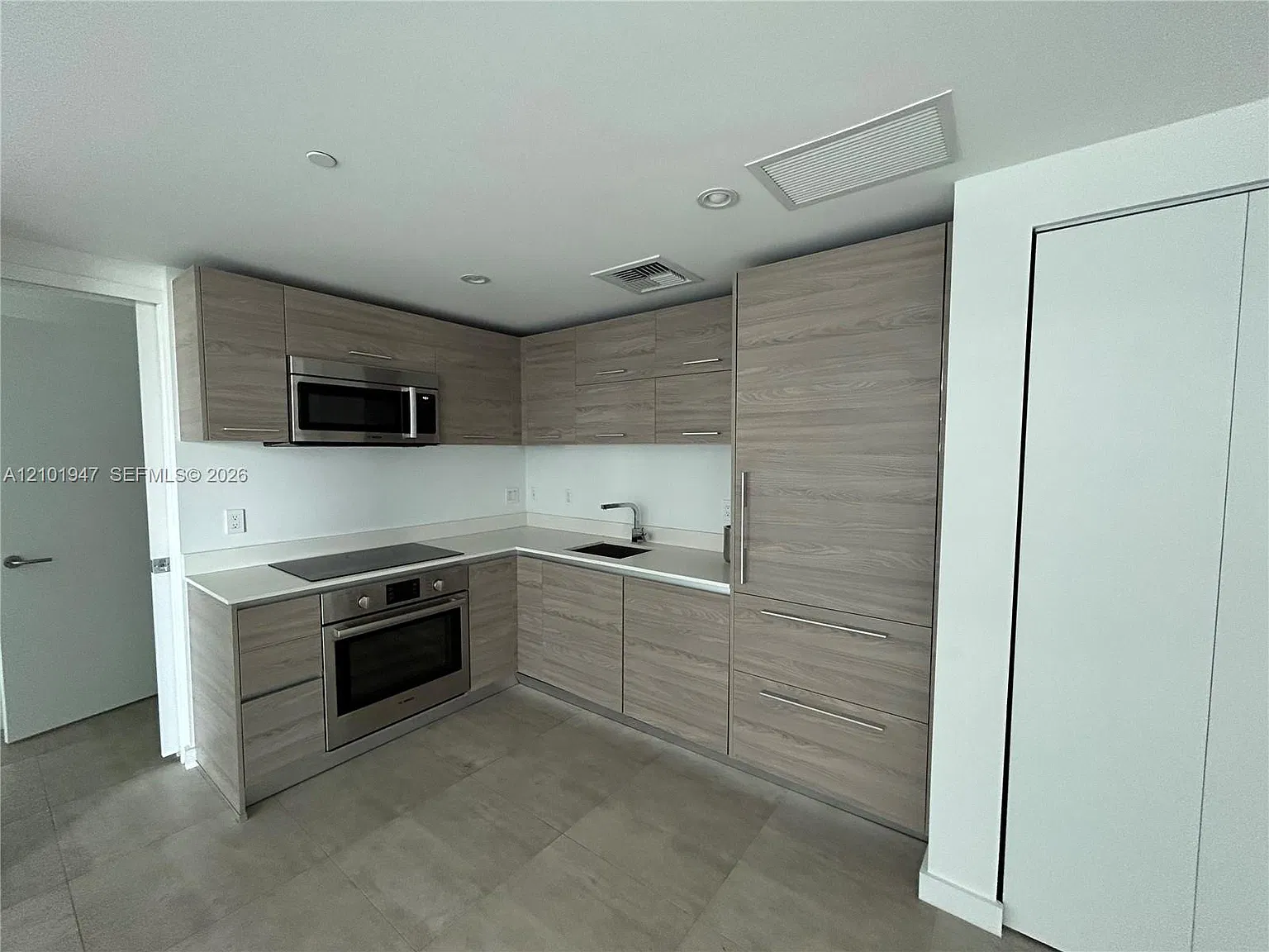 1300 S Miami Avenue Condo — Photo 4