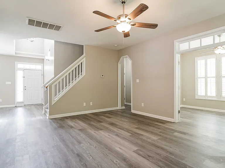 8137 Marshall Brae Dr — Photo 5