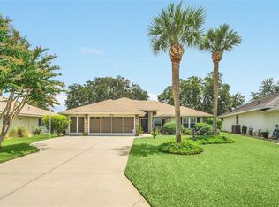 21942 King Henry Ave, Leesburg, FL 34748