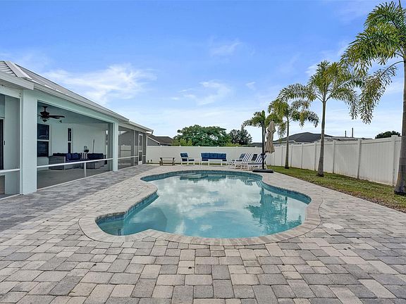 4th image of 4498 SW Attlee Street