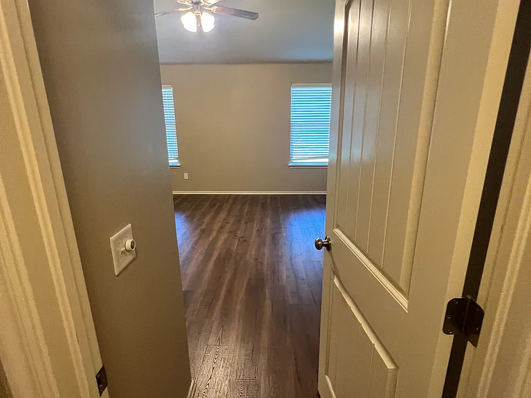 18509 Agua Dr — Photo 9