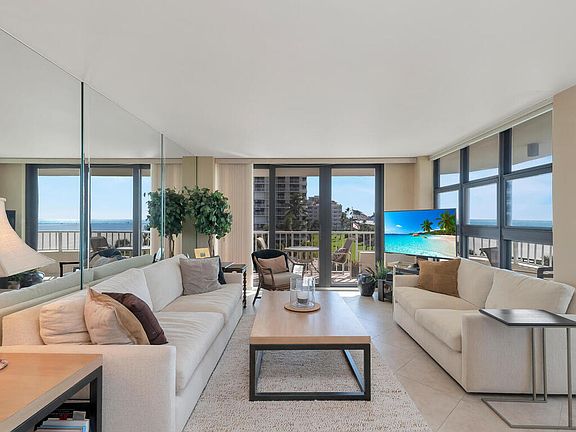 3rd image of 320 Seaview Ct APT 311