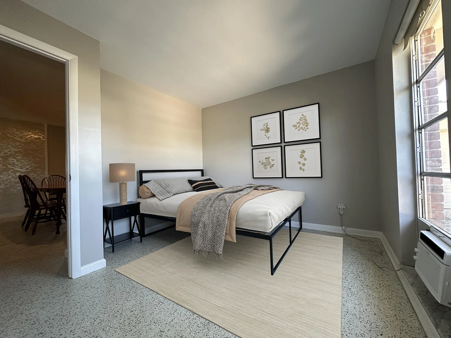 4 bed, 3.0 bath, 3200 sqft, $862 — Photo 1