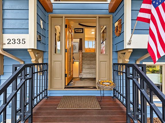 3rd image of 2335 Meadow Ln