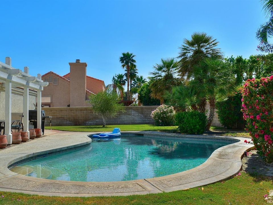 1st image of 79285 Desert Stream Dr