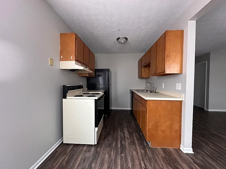 1 bed 1 bath - Kitchen - Located in Phase 2