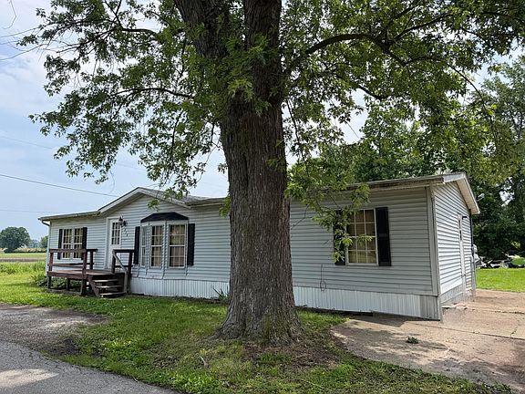 2nd image of 228 Lake St