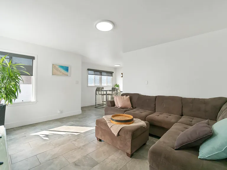 3539 Caspian Ave — Photo 10