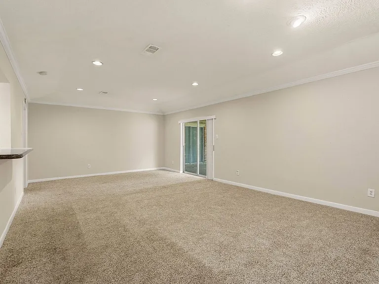 810 Sunnybrook Ln — Photo 11