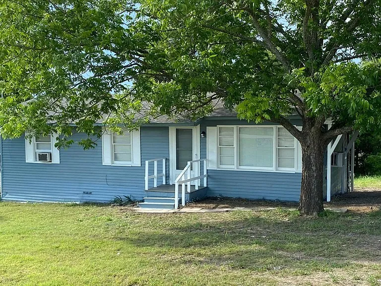 212 Houston St — Photo 3