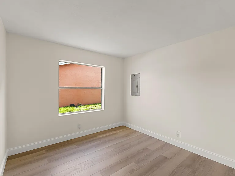 7406 Willow Spring Cir N — Photo 11