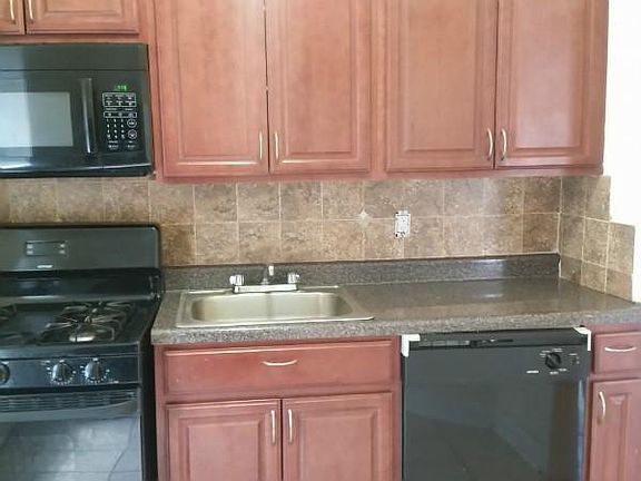 3rd image of 6 Tonnele Ave APT 202