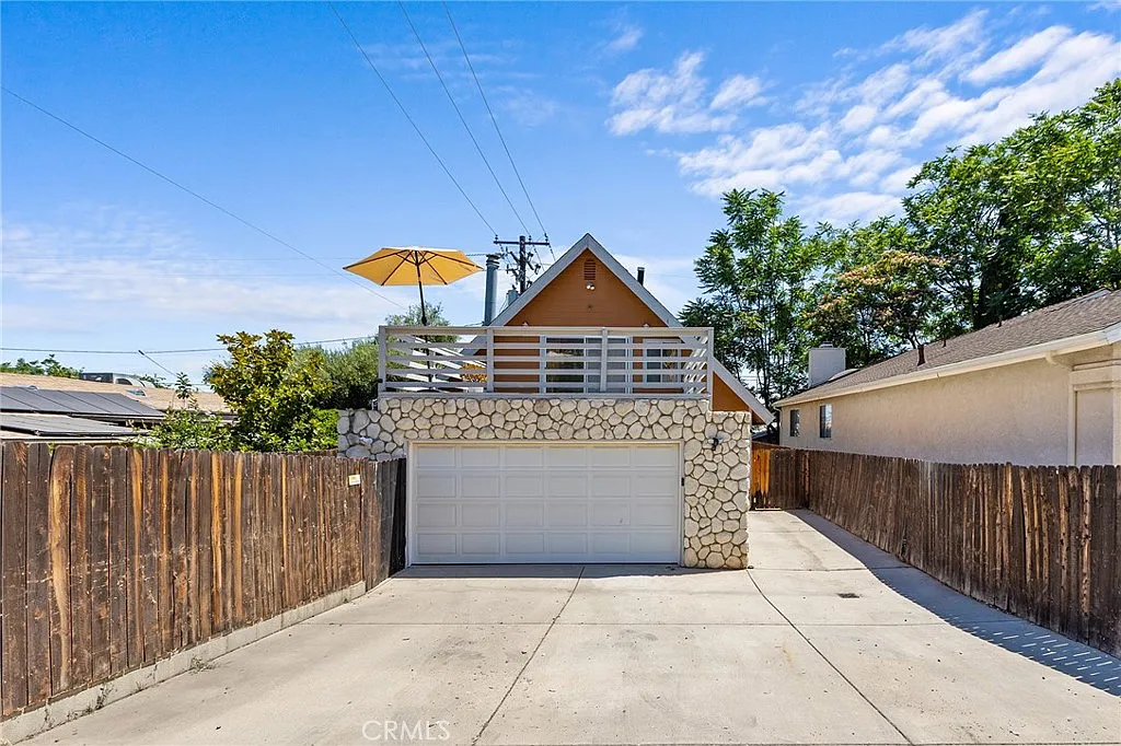 2 bed, 1512 sqft, $2,500 — Photo 3