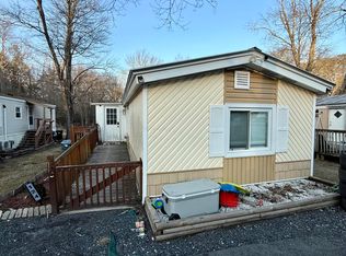 124 Poe Voll Ct, Stroudsburg, PA 18360