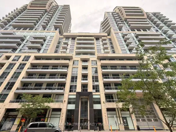 9205 Yonge St, Richmond Hill, ON