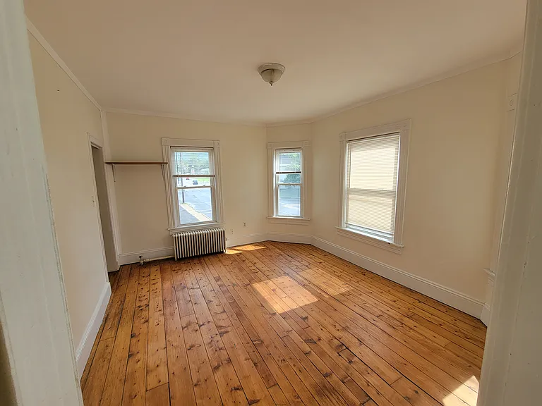 519 Union St — Photo 8