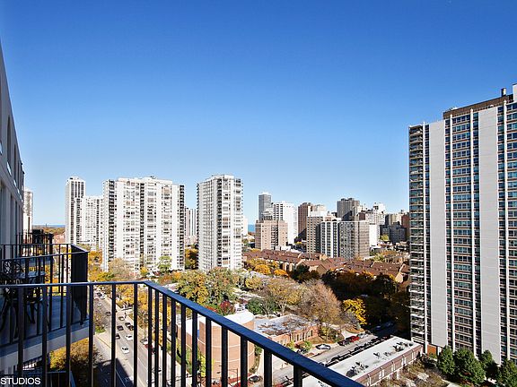 5th image of 1250 N La Salle Dr APT 1708