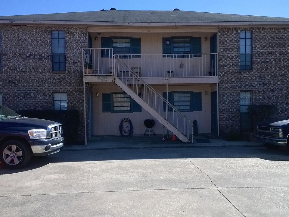 1st image of 304 Vieux Orleans Cir APT A