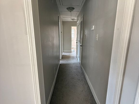 5th image of 2815 Hickory Cir