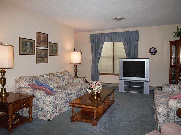 4th image of 715A Arcadia Ct