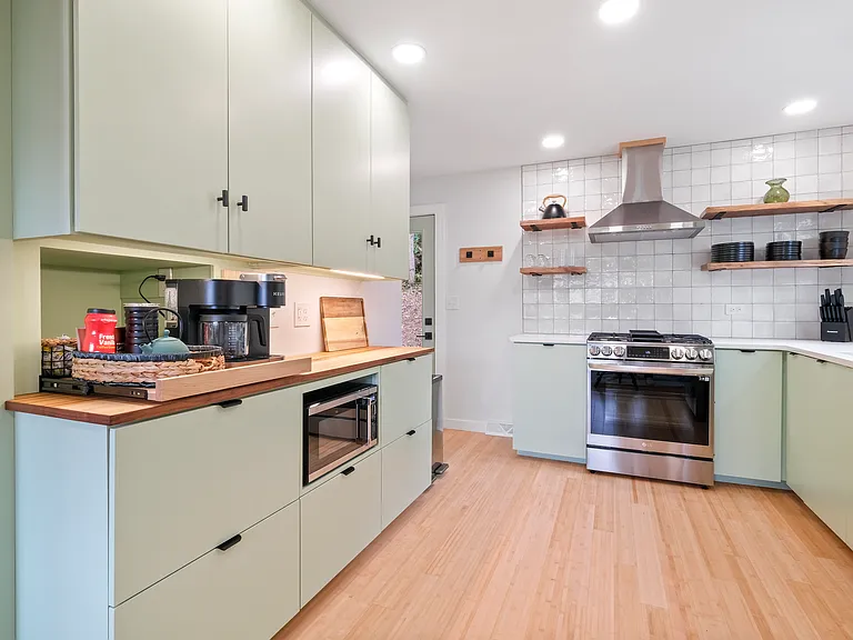 226 Sunset Ave — Photo 9