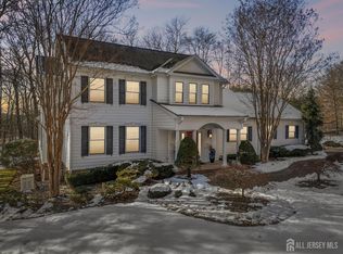 1 Majestic Woods Dr, Monroe Township, NJ 08831