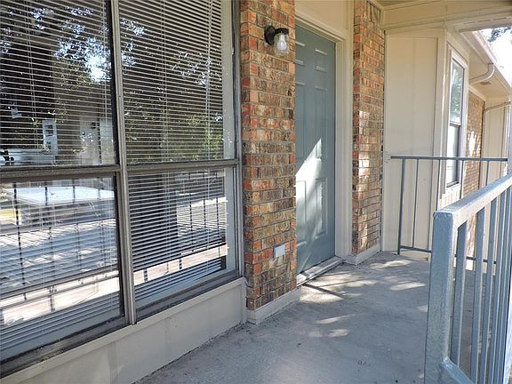 2nd image of 849 S Gun Barrel Ln APT F7