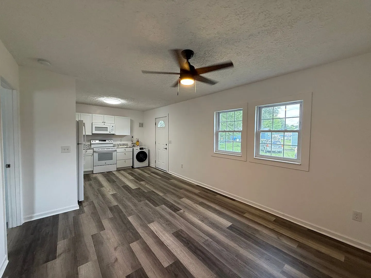 1 Bedroom 1 Bath cottage for rent — Photo 4