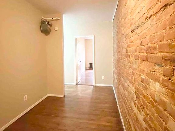 3rd image of 503 E 73rd St #B2