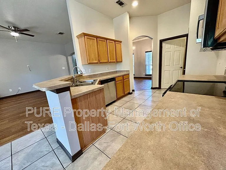 629 Madeline Ct — Photo 21