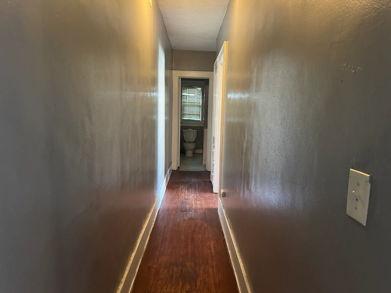 2 bed, 950 sqft, $1,100 — Photo 2