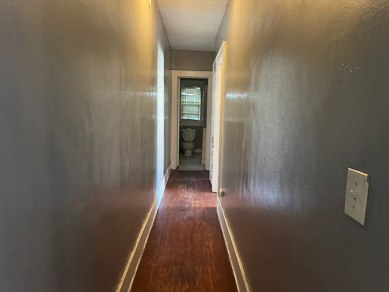 386 Ridgeway Ave #4 — Photo 2